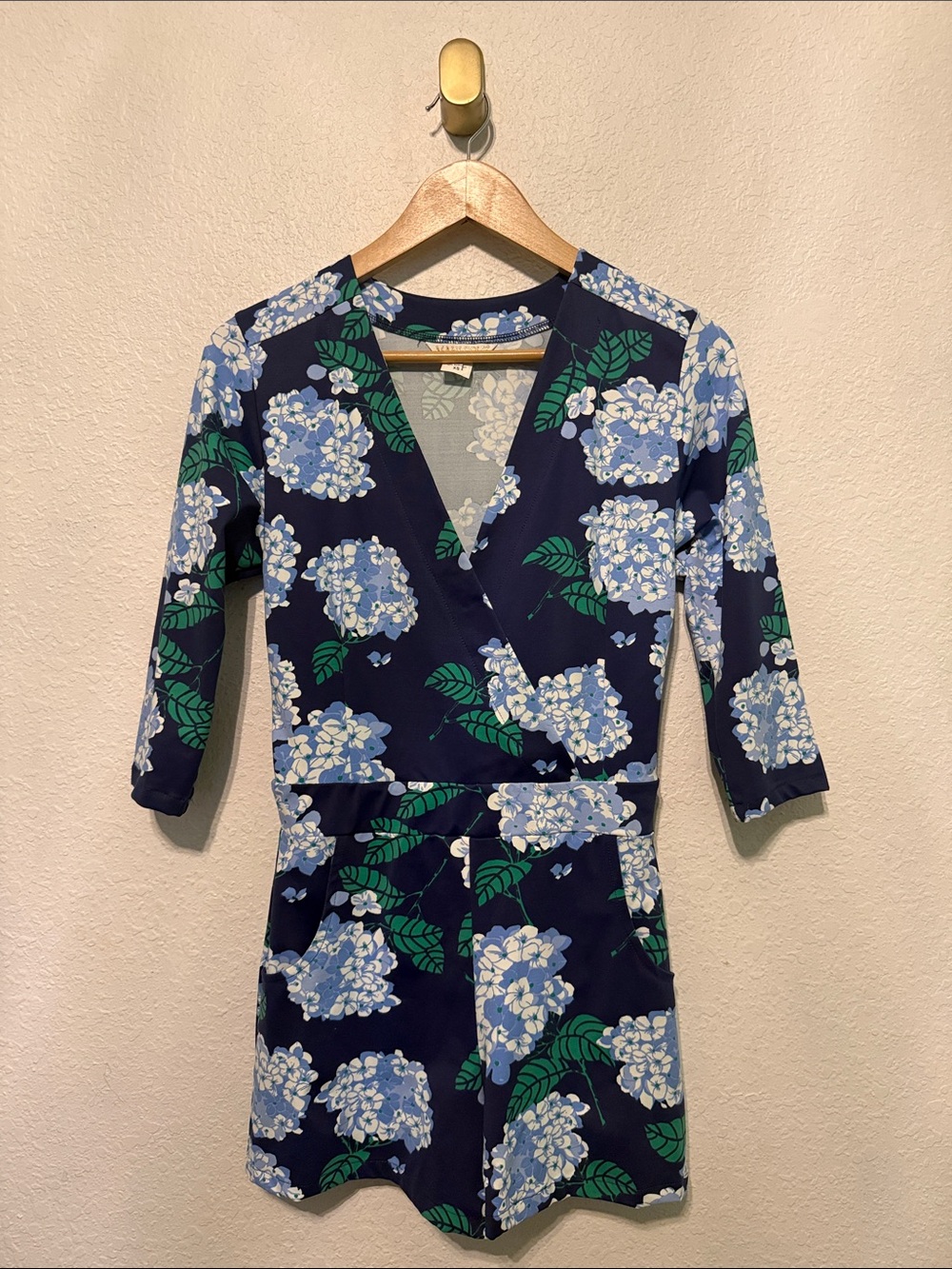Perfect like new Mahi Gold hydrangea romper XS